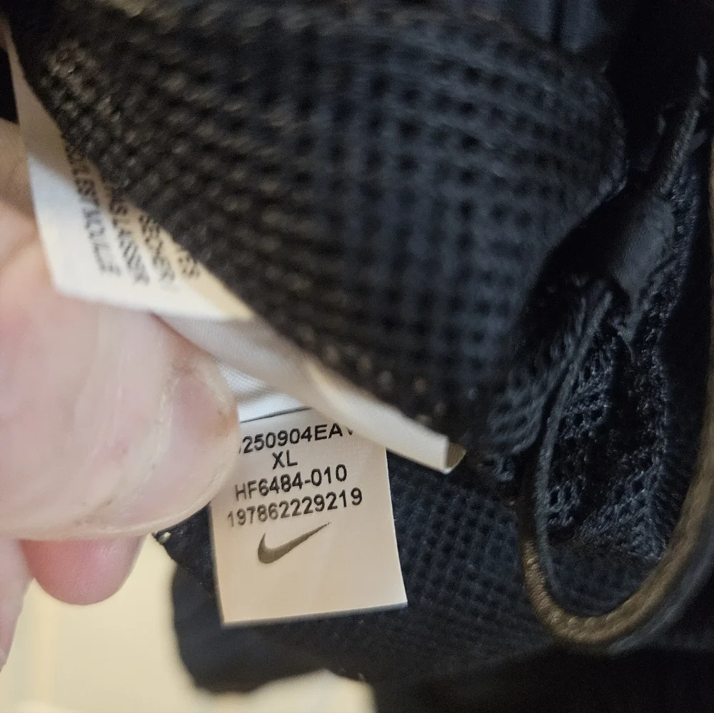Nike Women's WNBA Black Woven Jacket: LIMITED EDITION: NEW WITH TAGS: SIZE XL